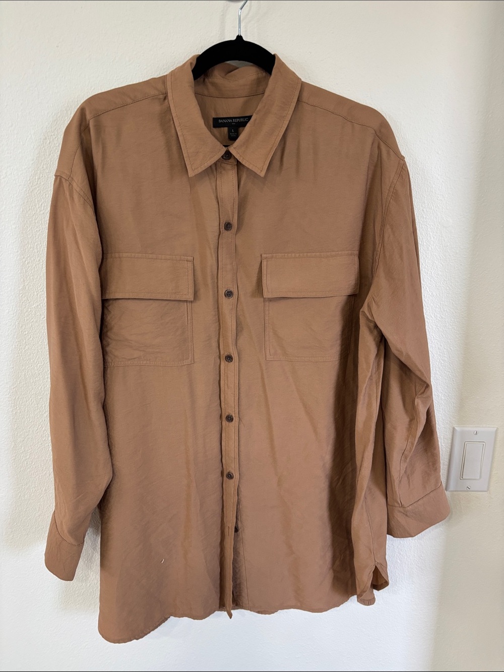 Banana Republic Women’s Tan Button-Up Utility Shirt